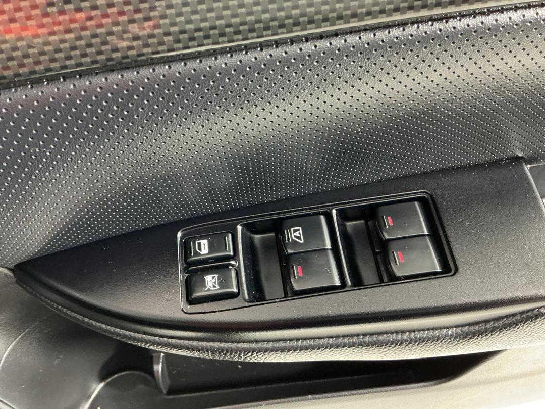 Photo '26' of Subaru Legacy