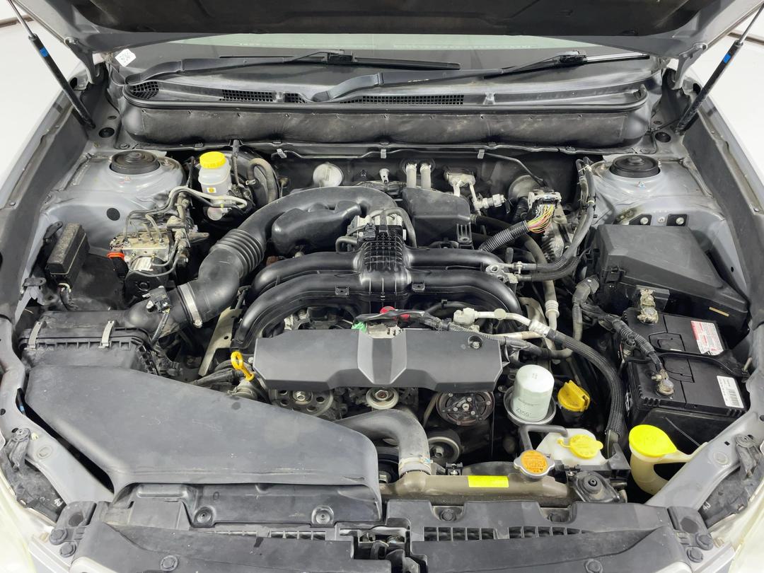 Photo '13' of Subaru Legacy