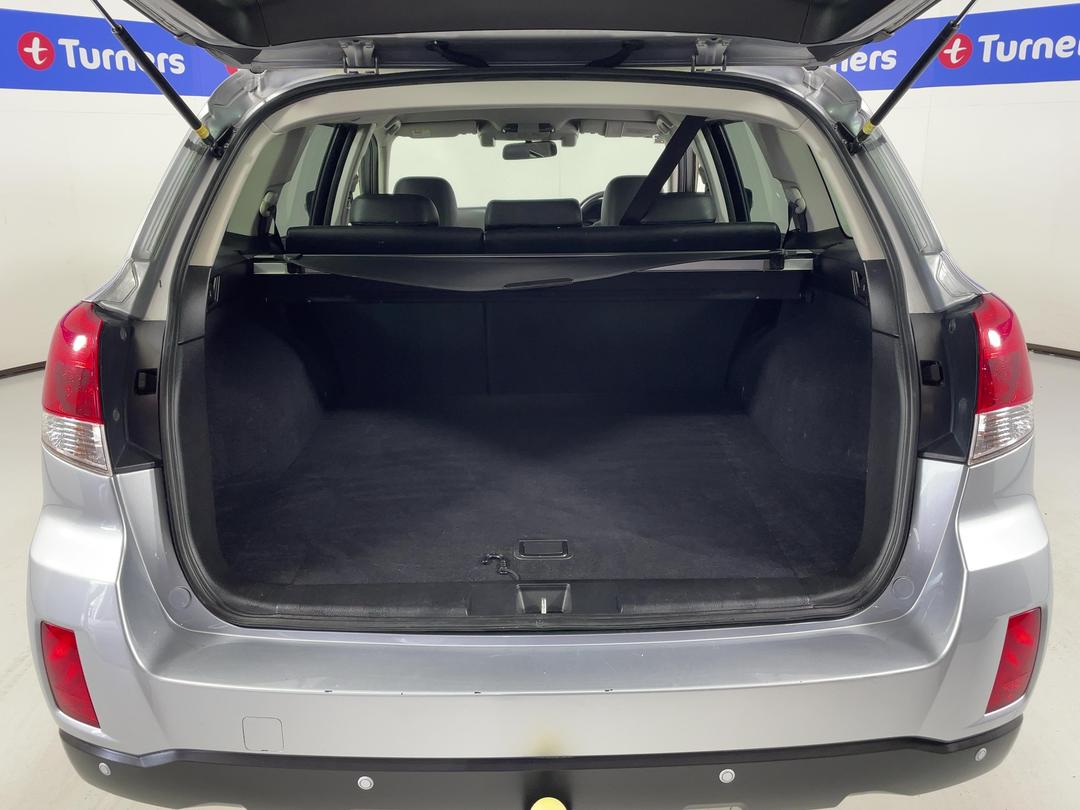 Photo '14' of Subaru Legacy