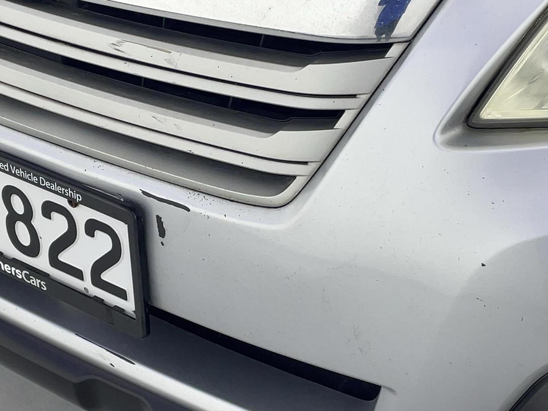 Photo '27' of Subaru Legacy