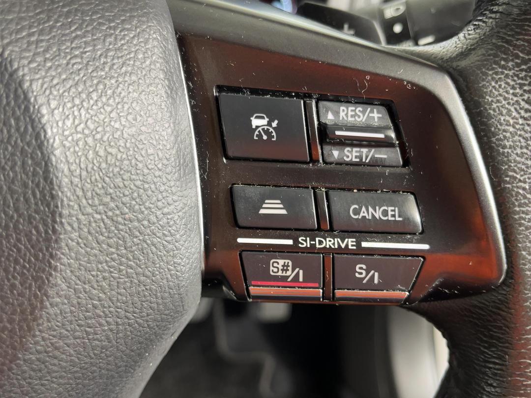 Photo '24' of Subaru Legacy