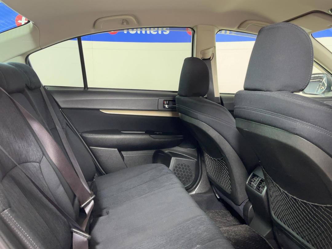 Photo '20' of Subaru Legacy