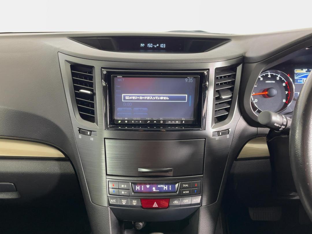 Photo '18' of Subaru Legacy