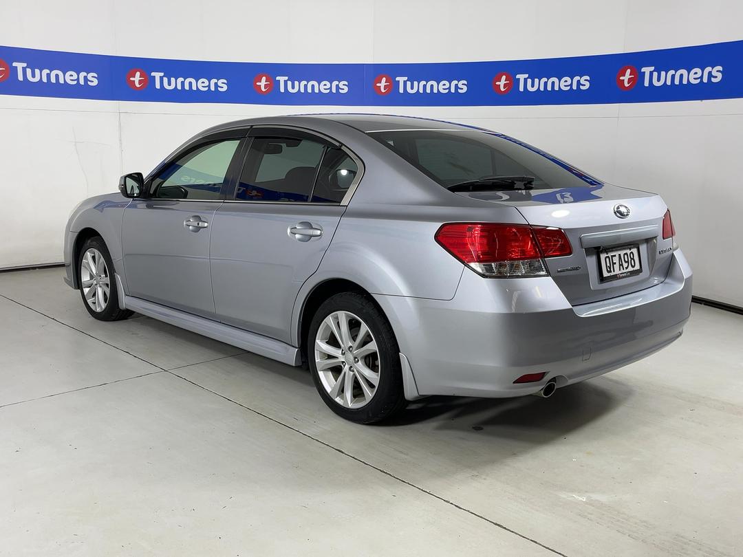 Photo '5' of Subaru Legacy