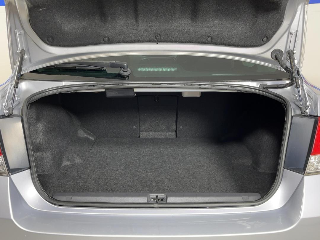 Photo '14' of Subaru Legacy