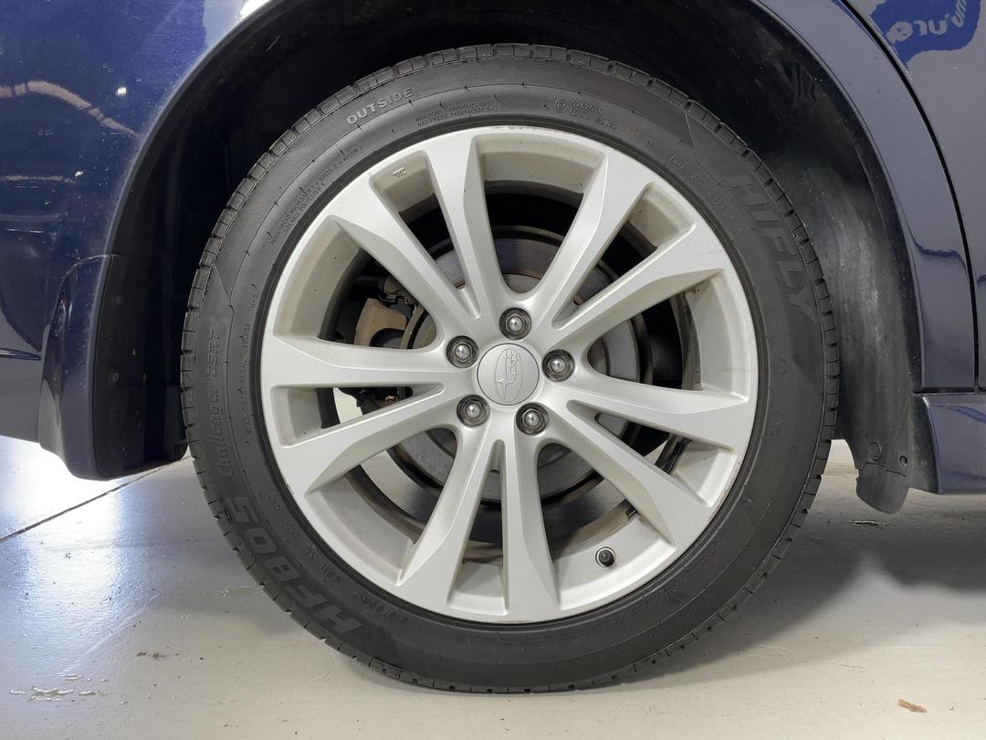Photo '8' of Subaru Legacy Photo '8' of Subaru Legacy