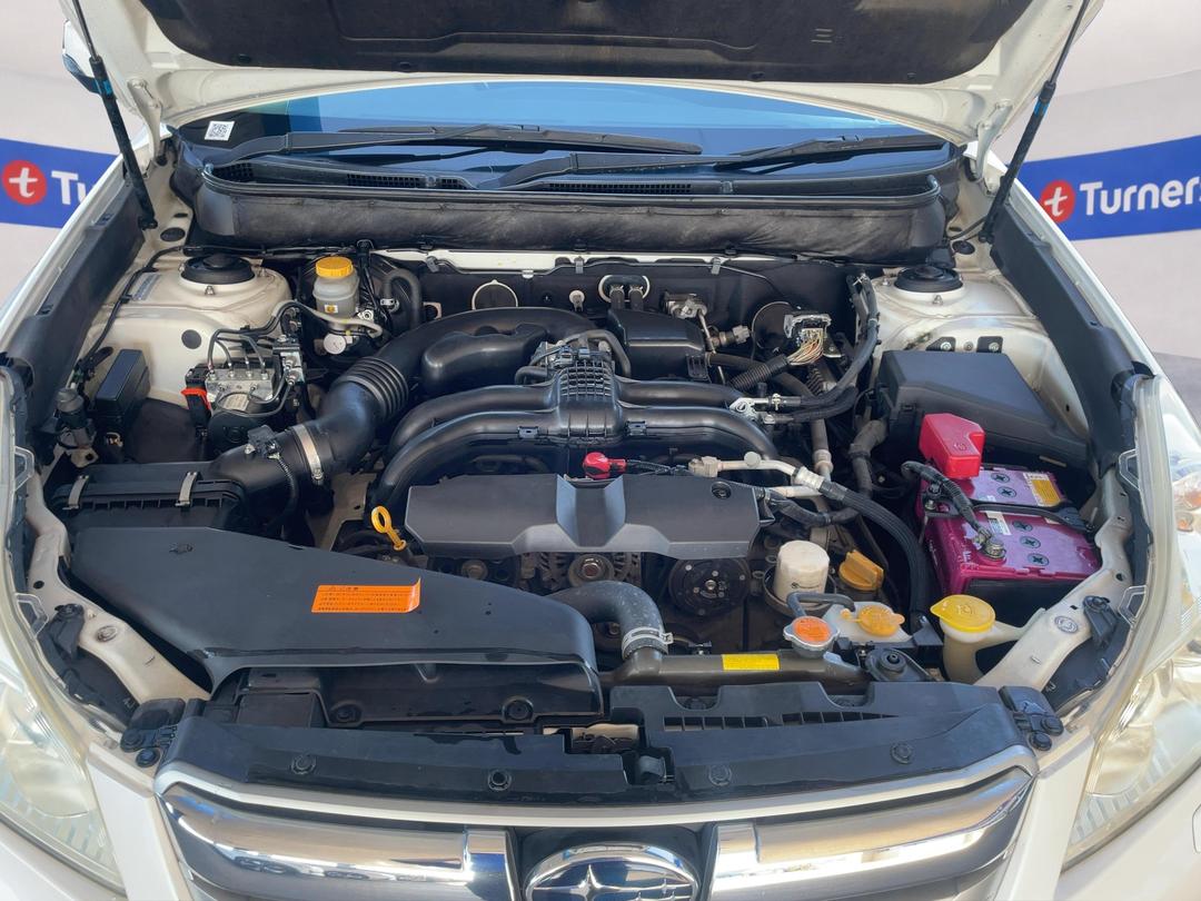 Photo '13' of Subaru Legacy