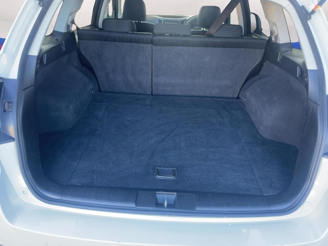Photo '14' of Subaru Legacy