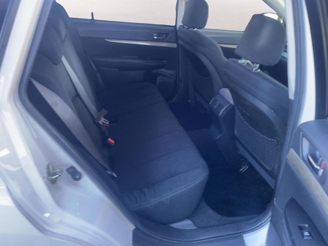 Photo '20' of Subaru Legacy