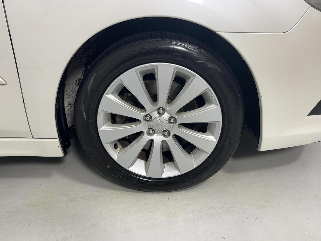 Photo '9' of Subaru Legacy