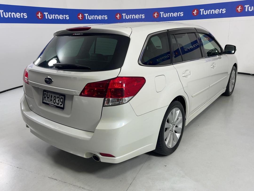 Photo '7' of Subaru Legacy