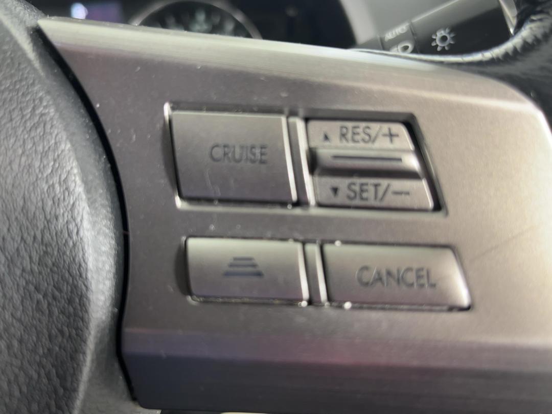 Photo '26' of Subaru Legacy