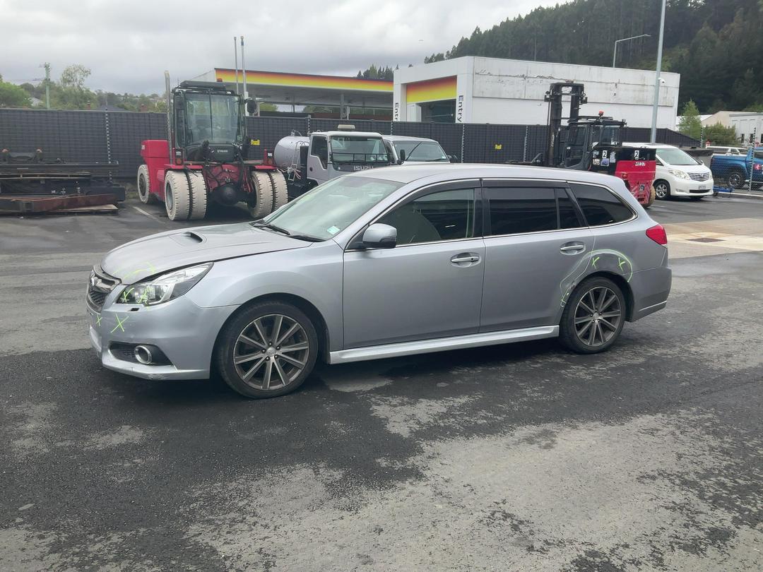 Photo '4' of Subaru Legacy Photo '4' of Subaru Legacy