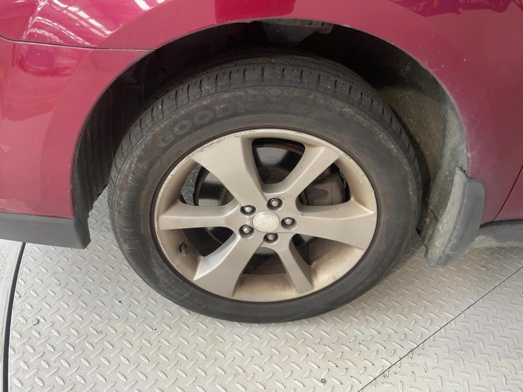 Photo '10' of Subaru Legacy