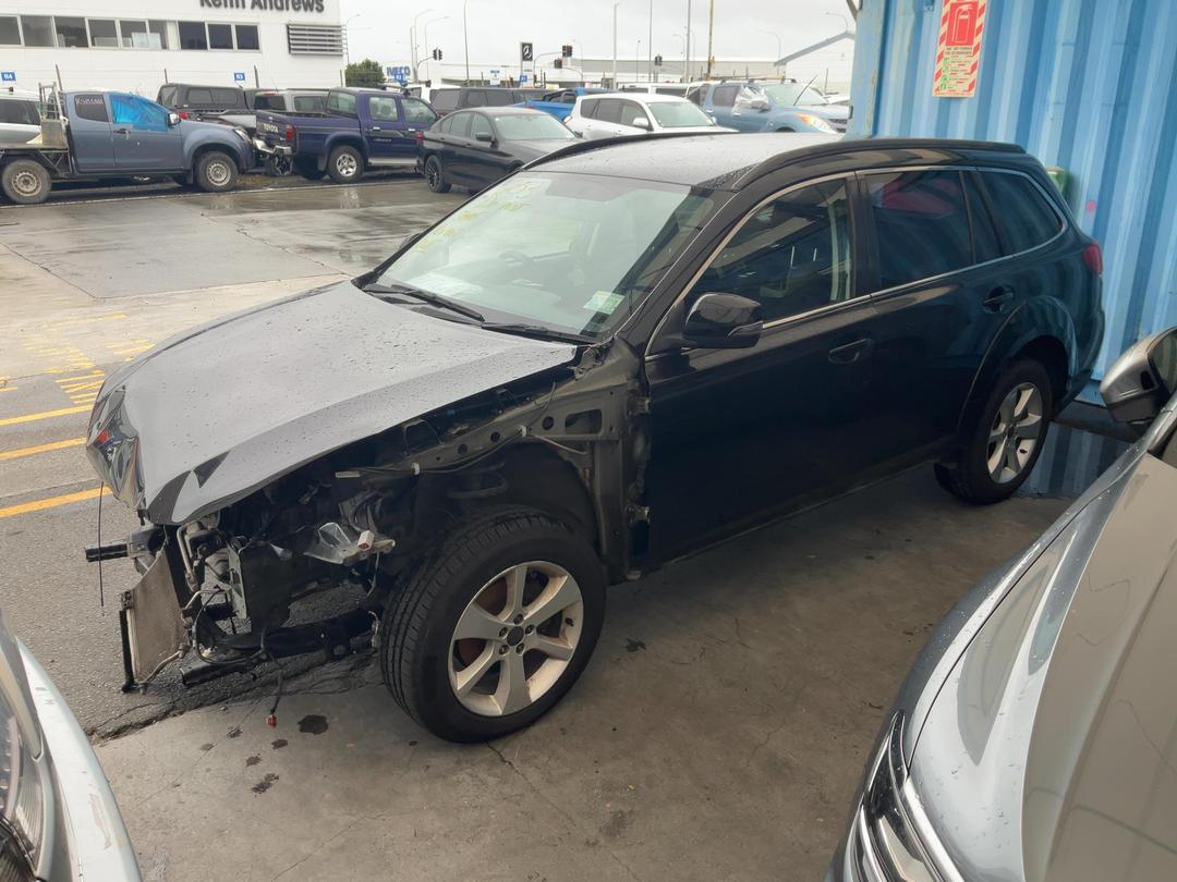 Photo '3' of Subaru Outback I