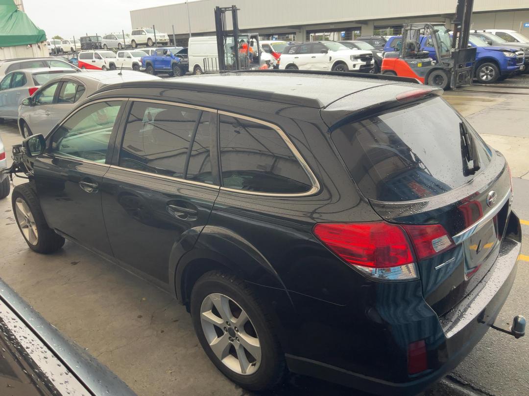 Photo '4' of Subaru Outback I