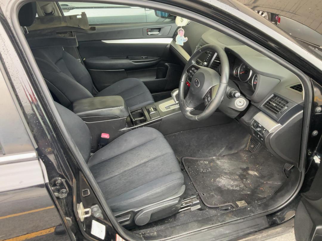 Photo '21' of Subaru Outback I