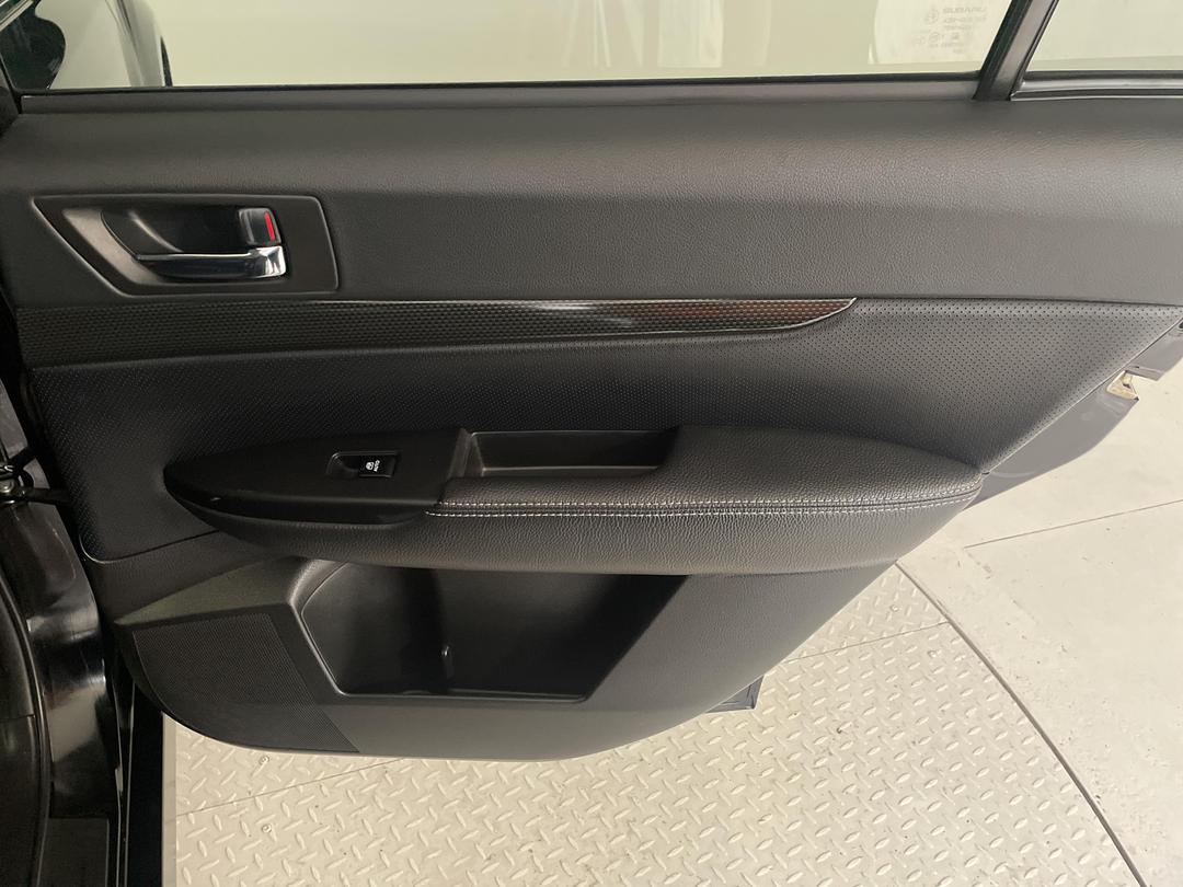 Photo '19' of Subaru Outback