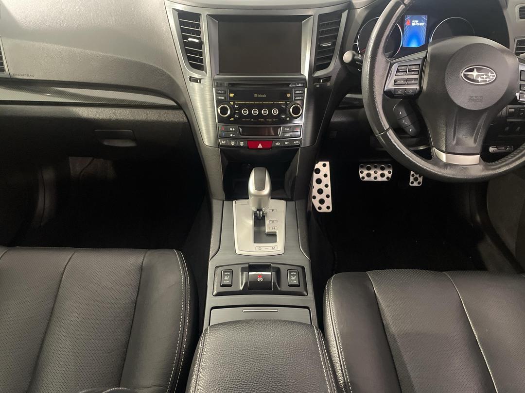 Photo '18' of Subaru Outback