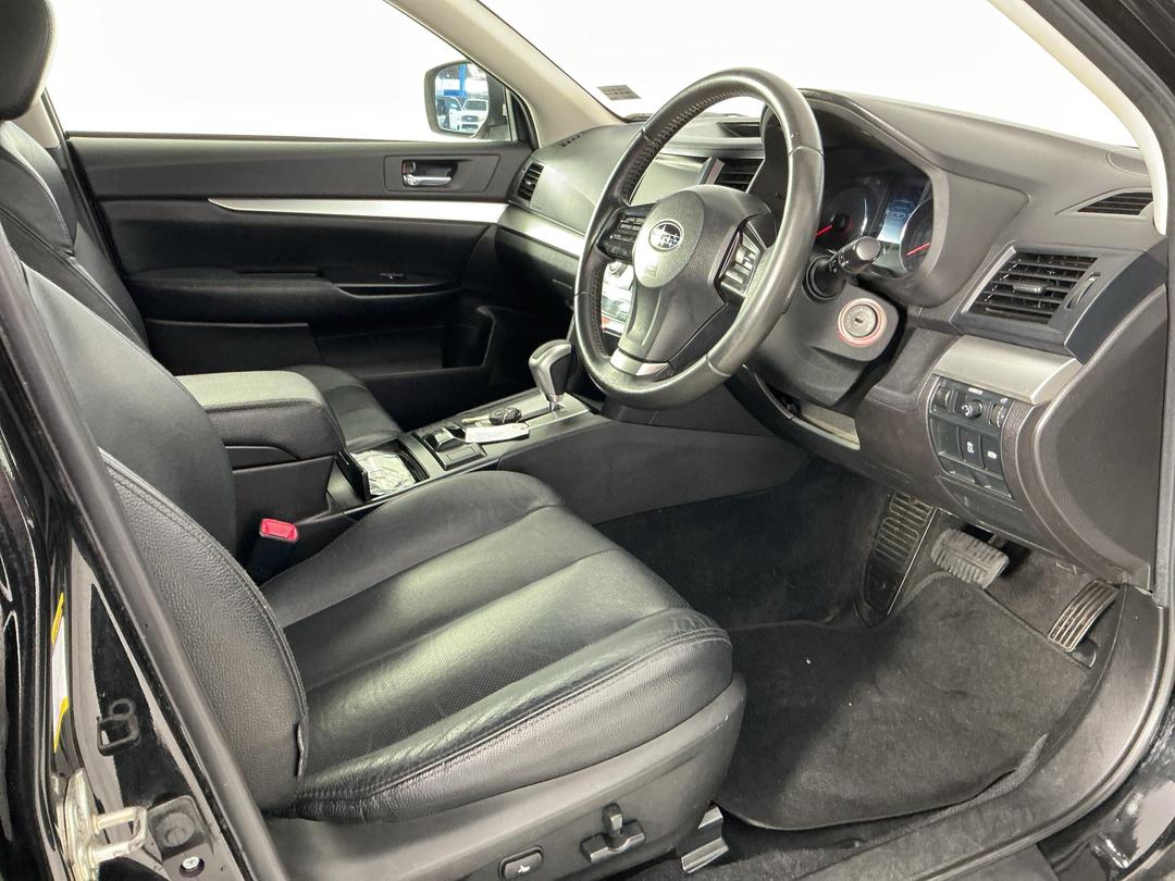 Photo '16' of Subaru Outback