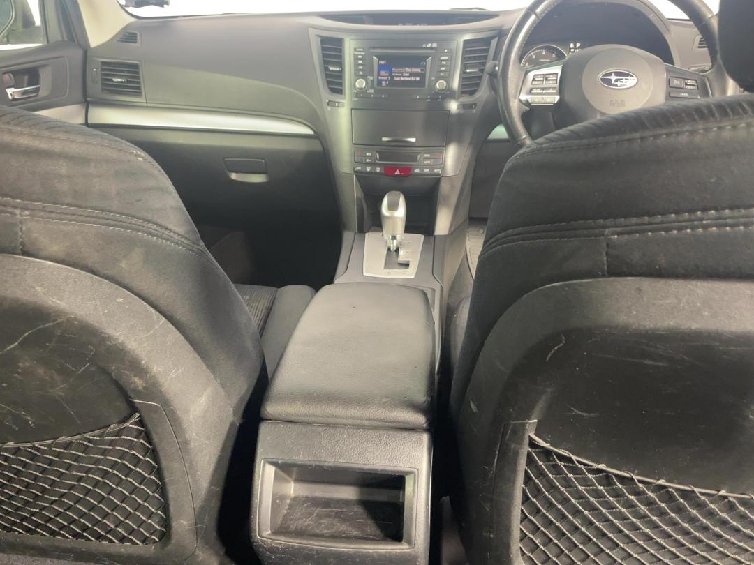 Photo '18' of Subaru Outback