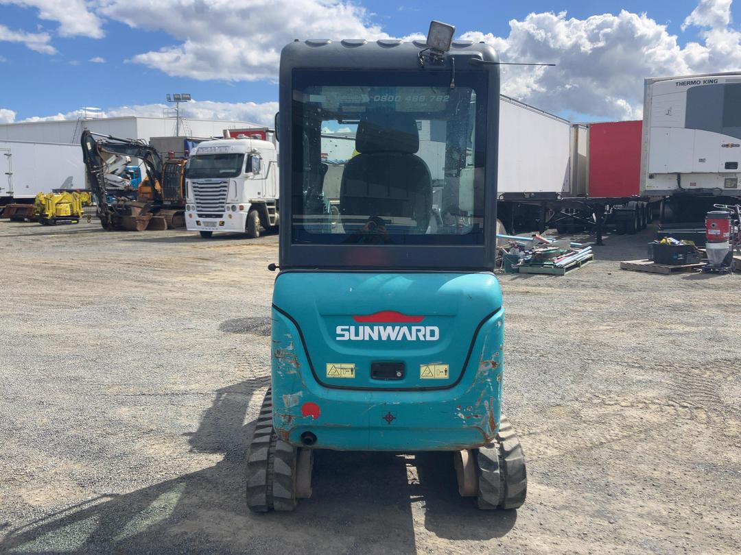 Photo '8' of Sunward SWE20F Excavator