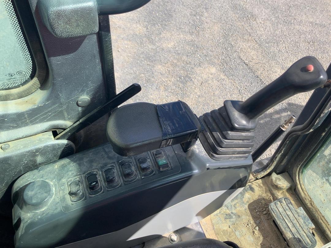 Photo '20' of Sunward SWE20F Excavator
