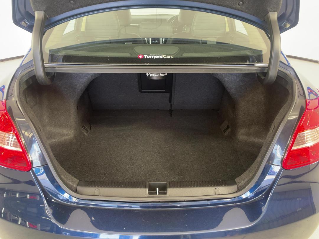 Photo '12' of Suzuki Kizashi Ltdc Photo '12' of Suzuki Kizashi Ltdc