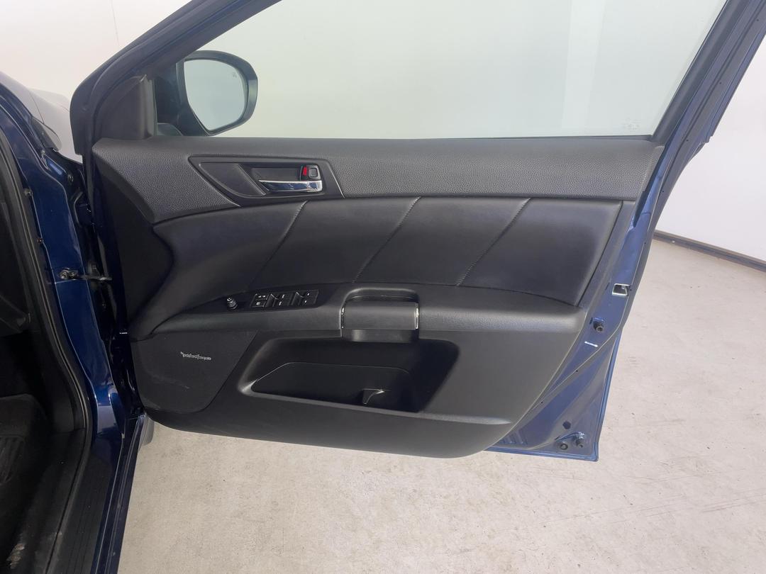 Photo '13' of Suzuki Kizashi Ltdc Photo '13' of Suzuki Kizashi Ltdc