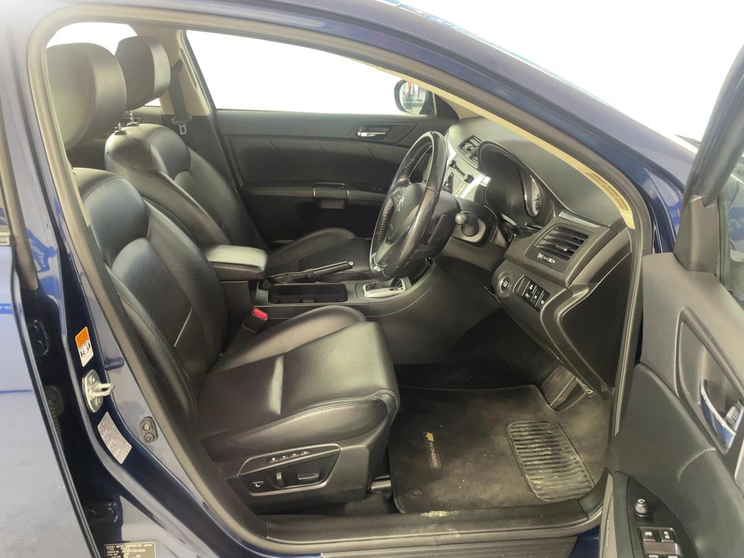 Photo '14' of Suzuki Kizashi Ltdc Photo '14' of Suzuki Kizashi Ltdc