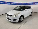 Thumbnail '4' of Suzuki Swift