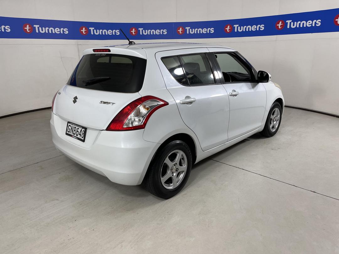 Photo '7' of Suzuki Swift