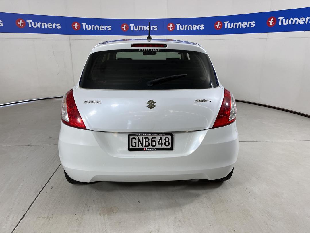 Photo '6' of Suzuki Swift