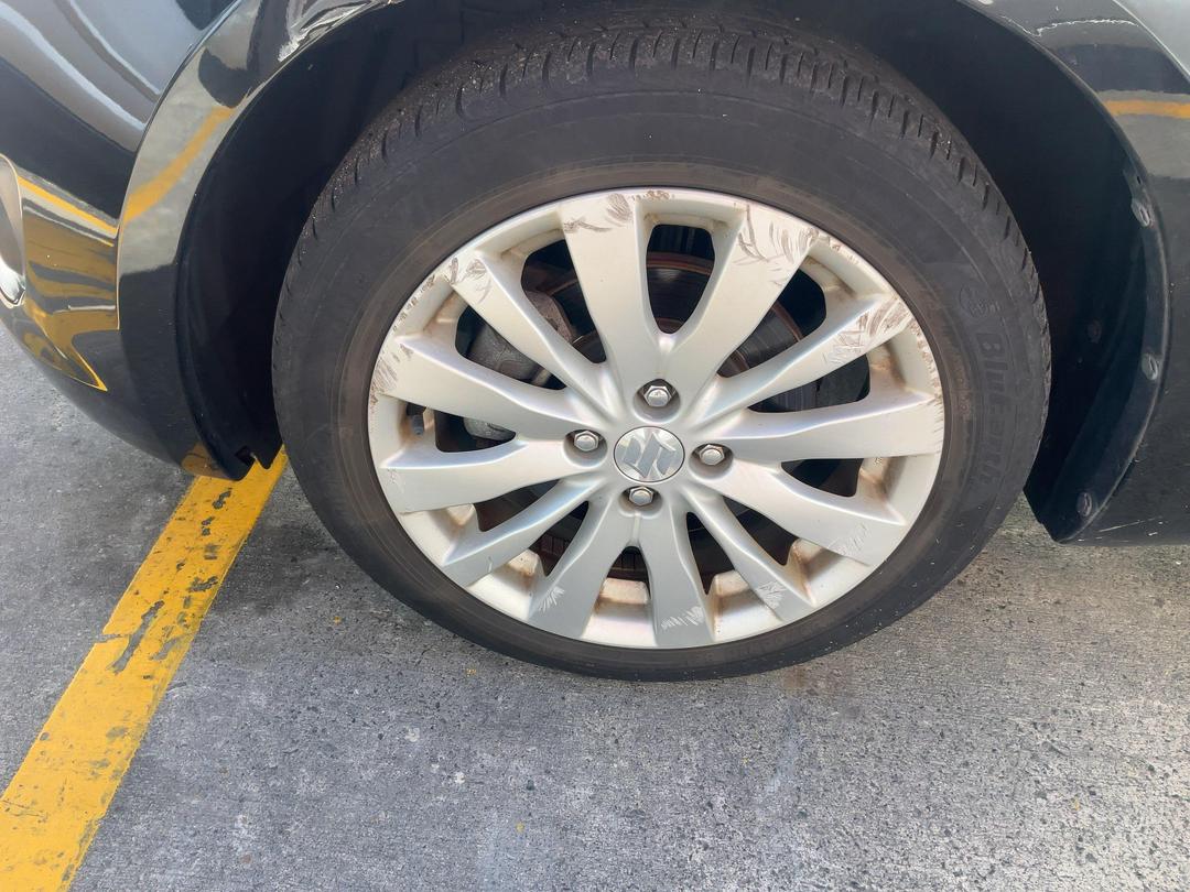 Photo '12' of Suzuki Swift