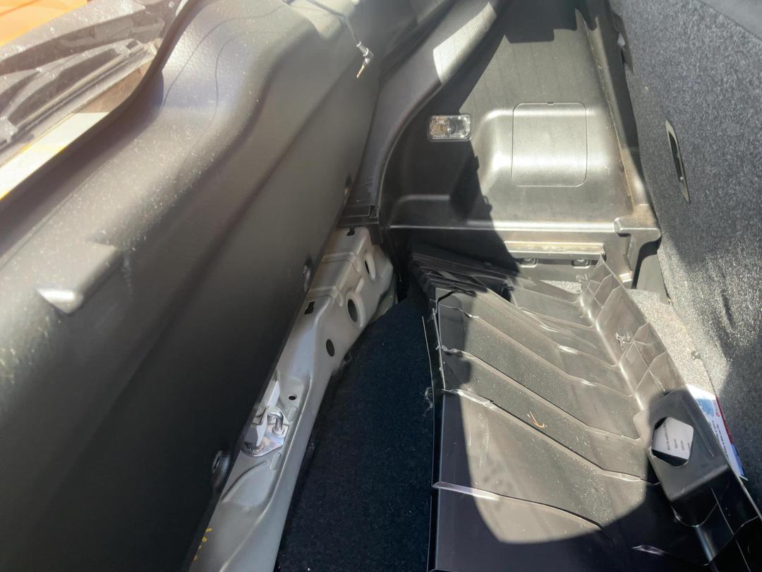 Photo '24' of Suzuki Swift