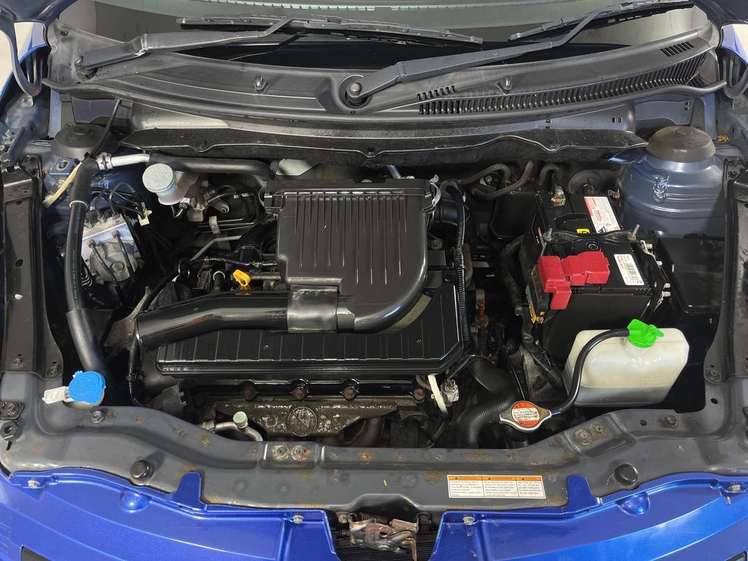 Photo '13' of Suzuki Swift