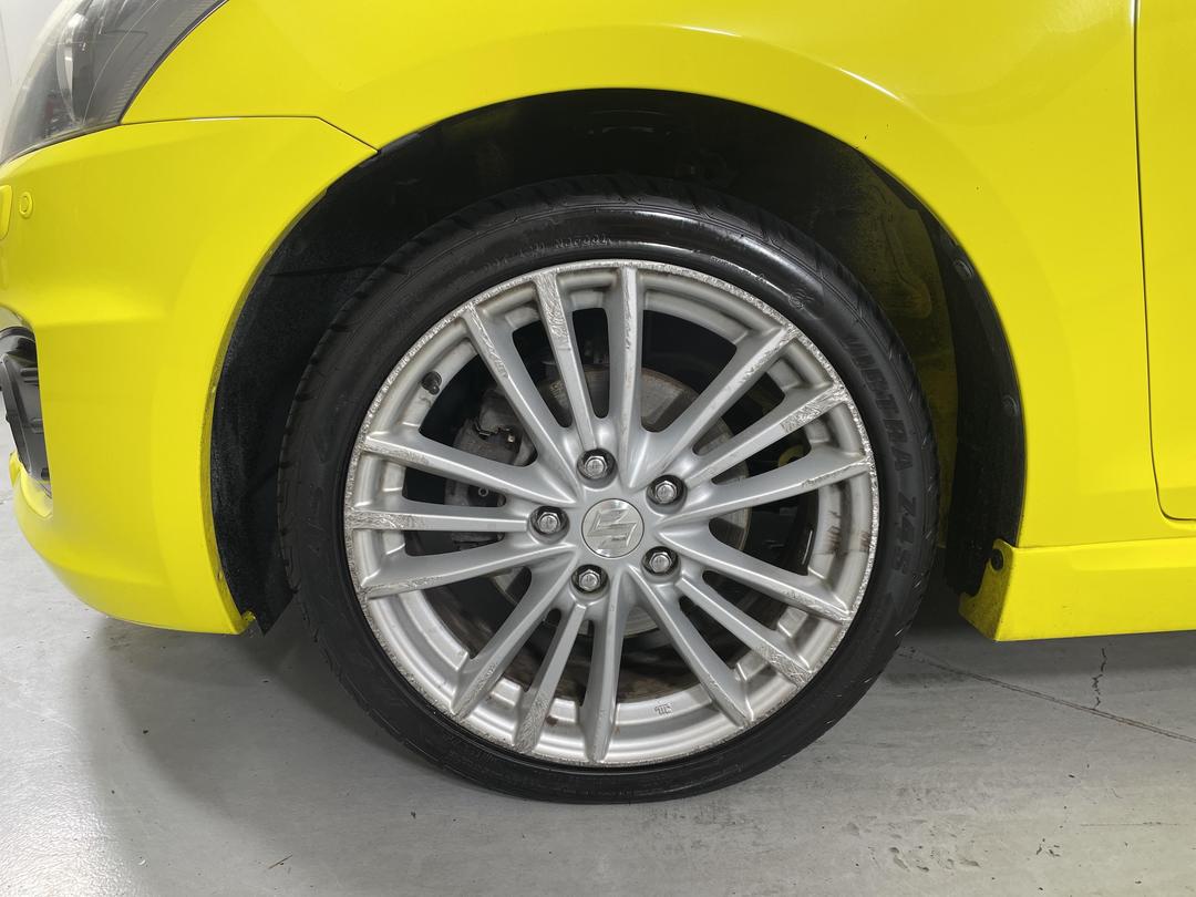 Photo '10' of Suzuki Swift