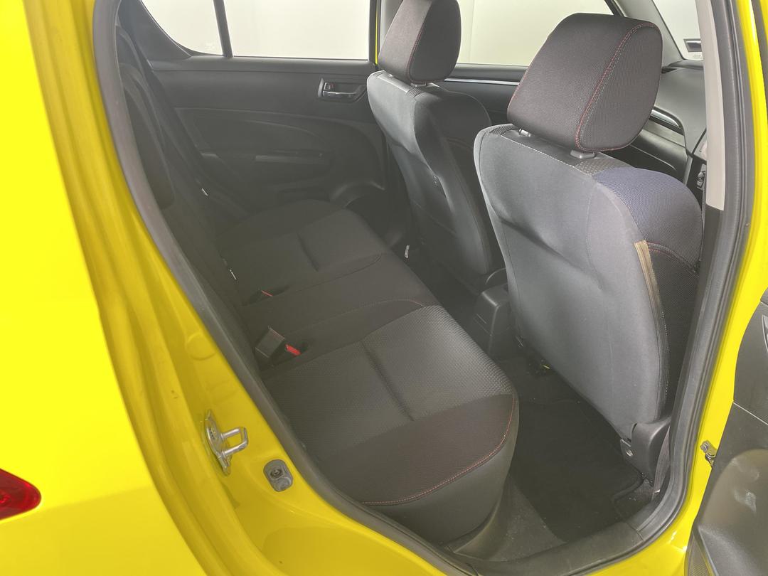 Photo '20' of Suzuki Swift