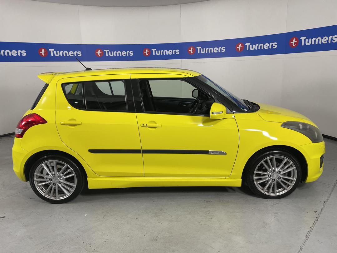 Photo '24' of Suzuki Swift