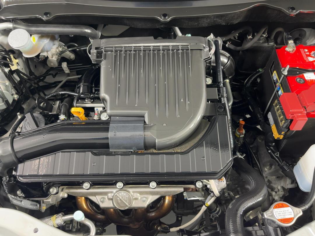 Photo '13' of Suzuki Swift