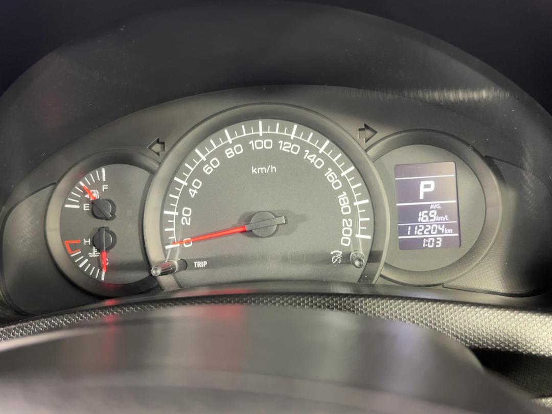 Photo '21' of Suzuki Swift