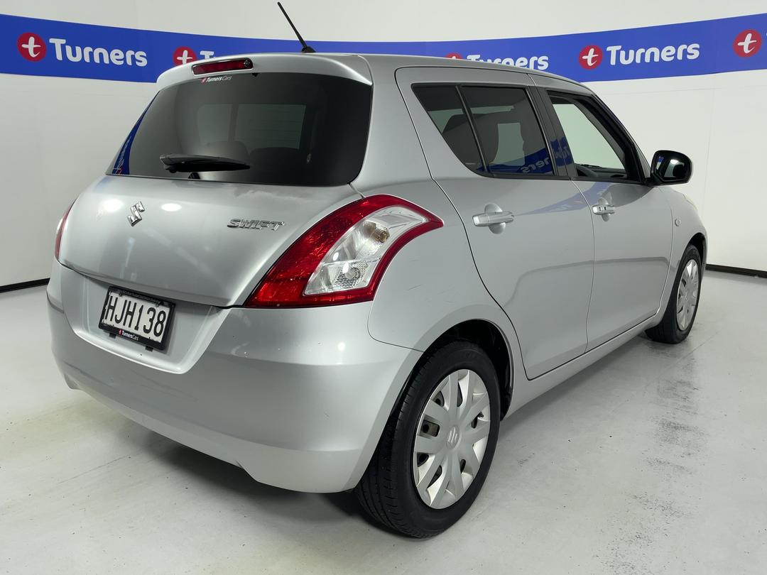 Photo '7' of Suzuki Swift