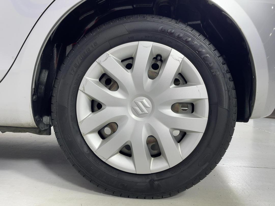 Photo '11' of Suzuki Swift