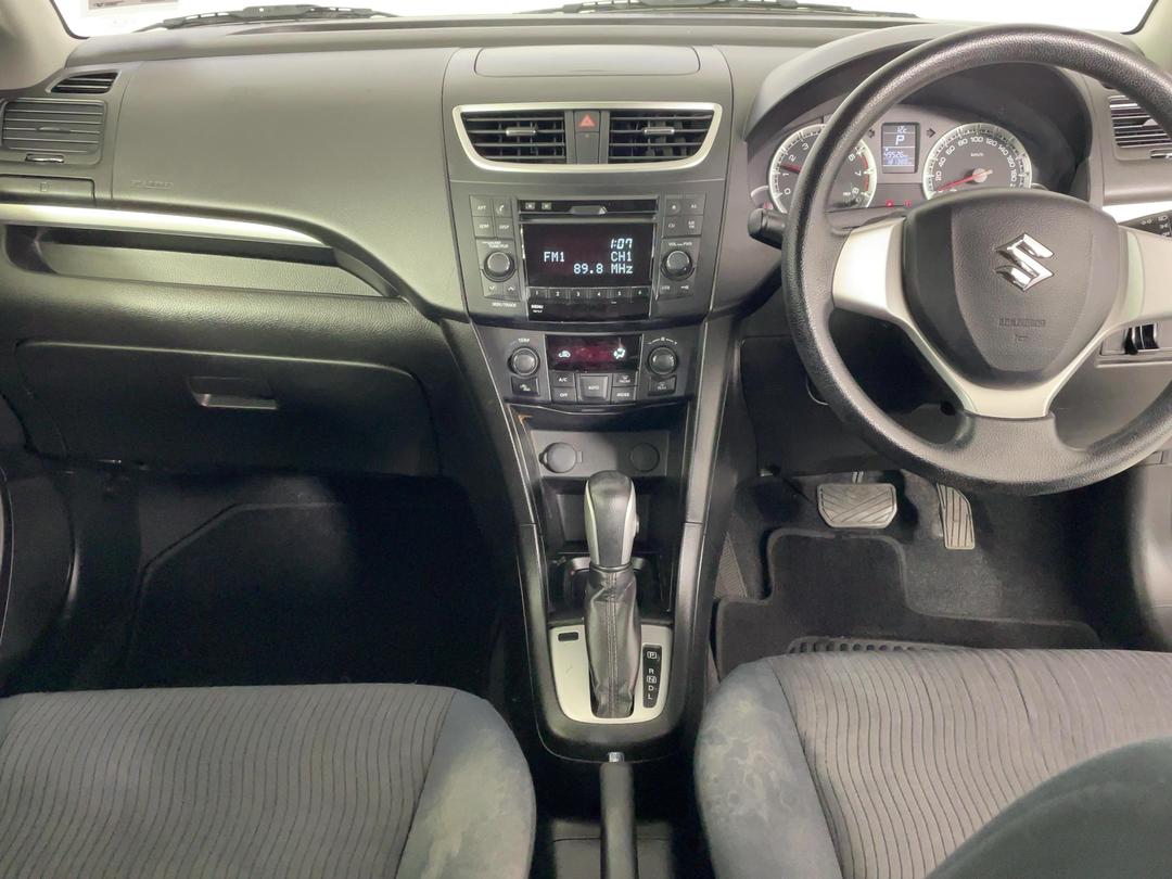 Photo '17' of Suzuki Swift