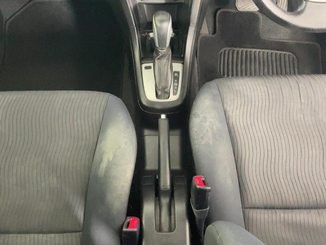 Photo '18' of Suzuki Swift