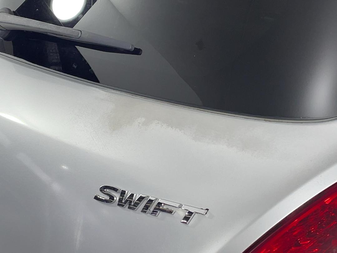 Photo '27' of Suzuki Swift