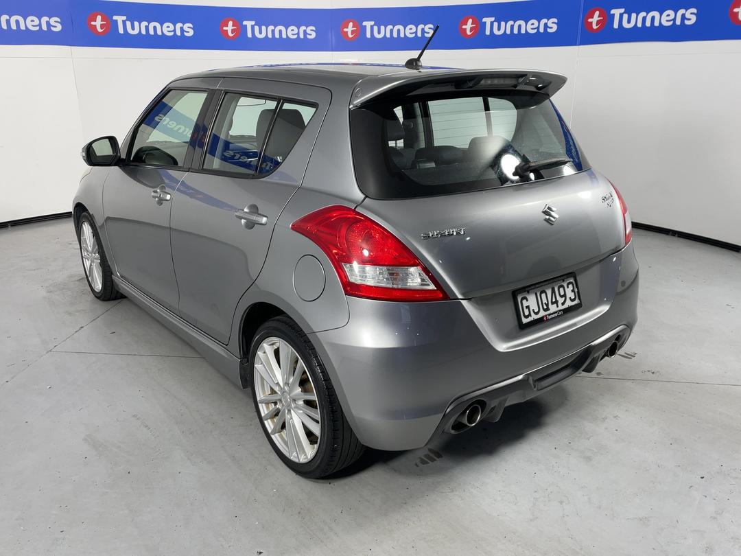Photo '5' of Suzuki Swift