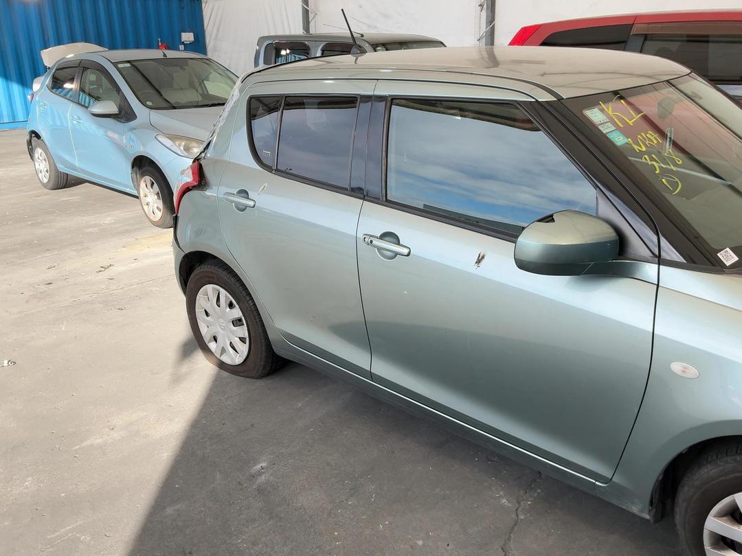 Photo '2' of Suzuki Swift Photo '2' of Suzuki Swift