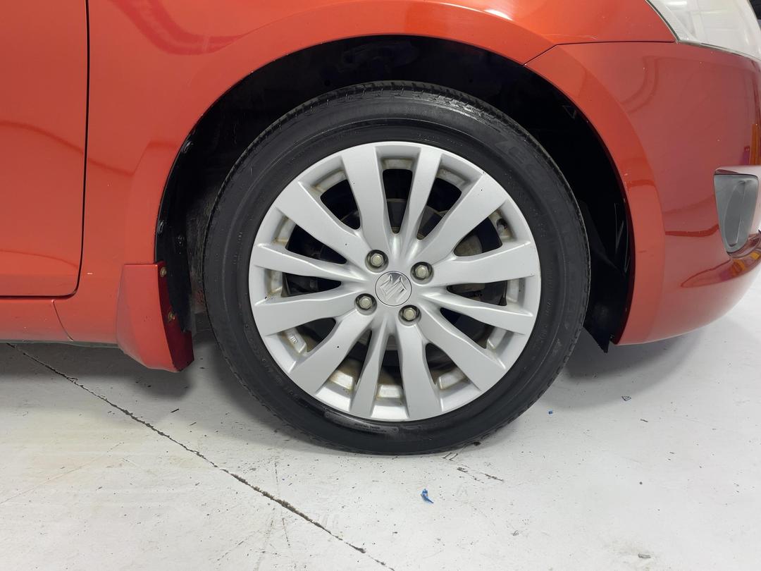 Photo '9' of Suzuki Swift
