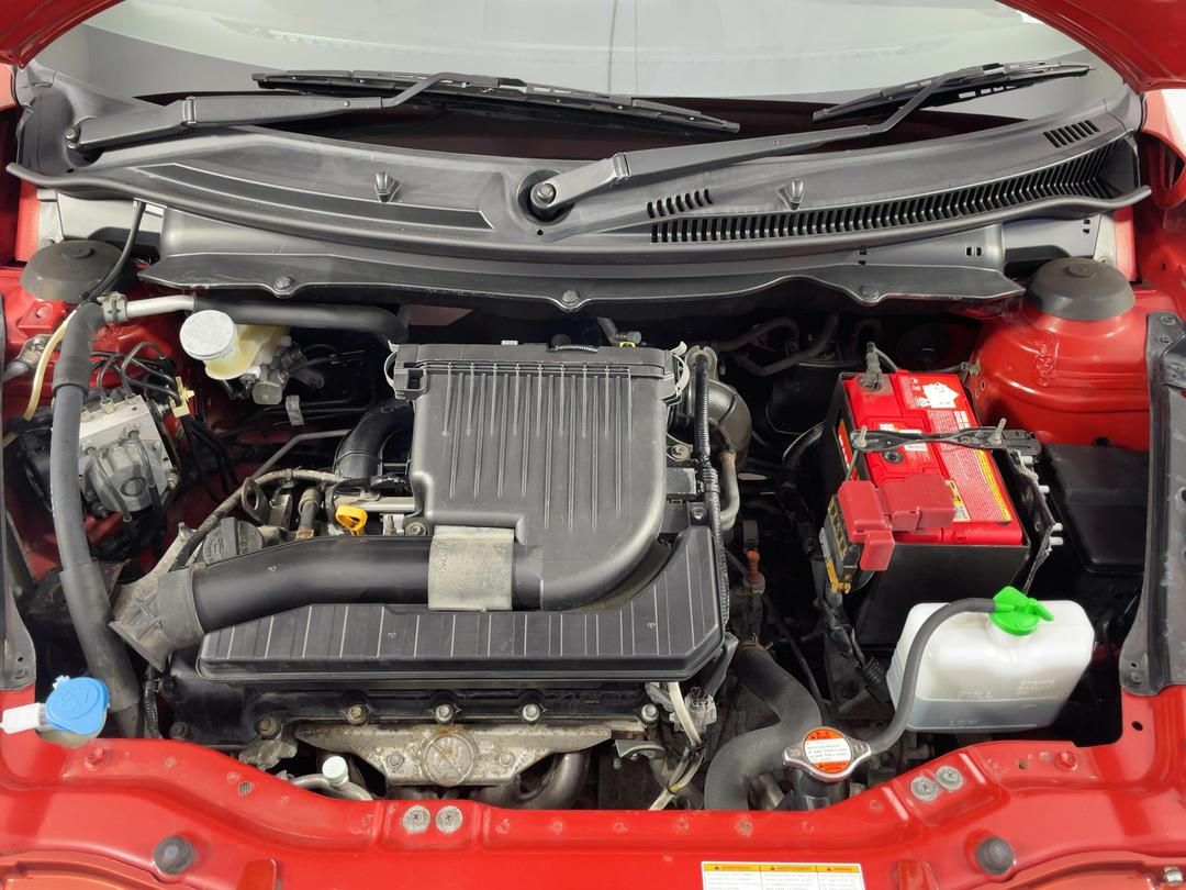 Photo '13' of Suzuki Swift